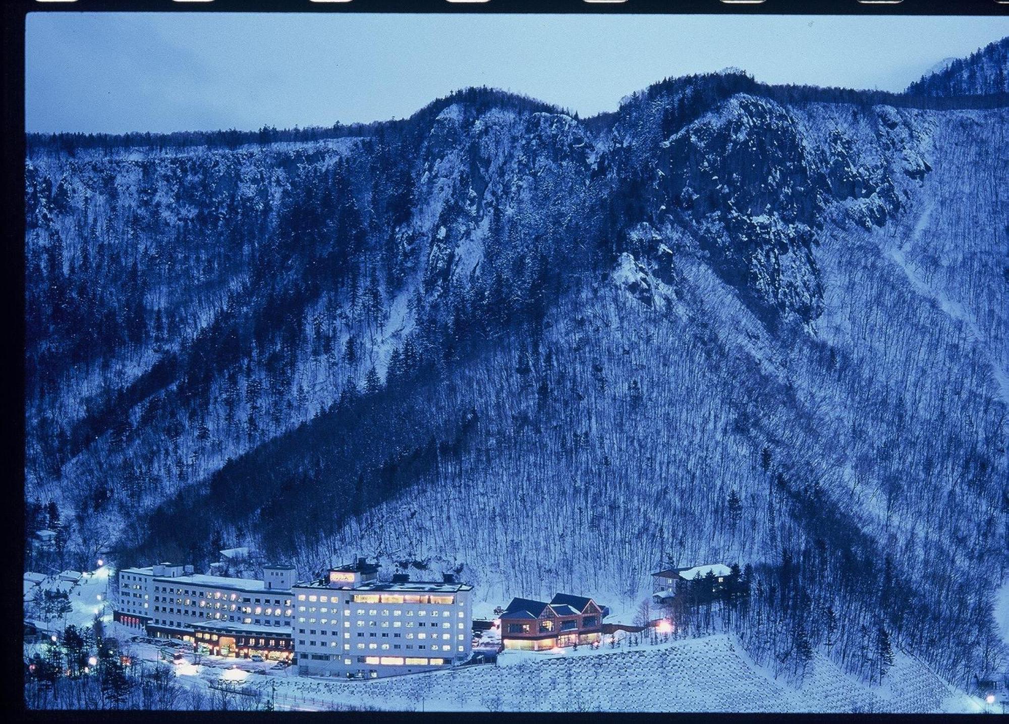 Hotel Taisetsu Onsen&Canyon Resort Kamikawa (Hokkaido) Exterior foto